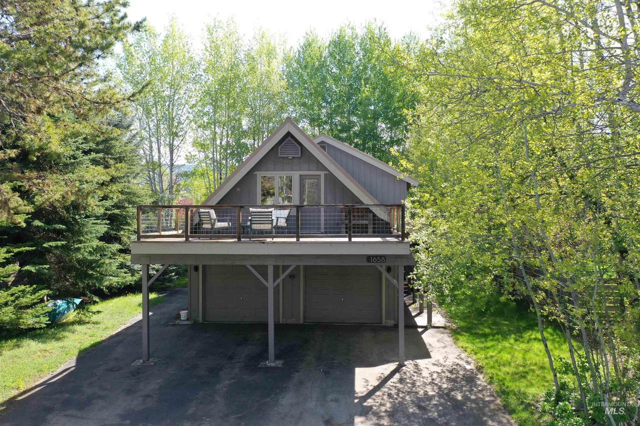 1658 Timber Cir - Photo 1