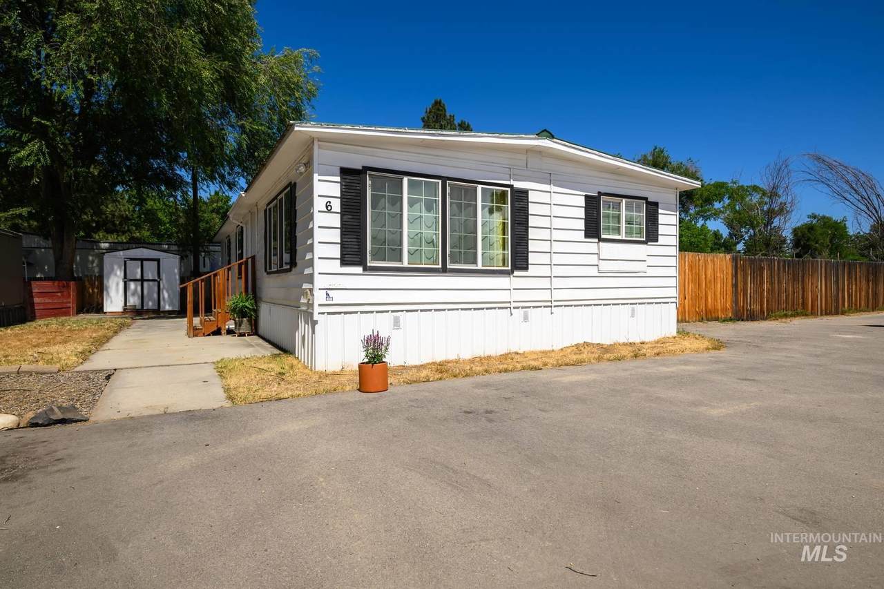 207 40th St - Photo 1