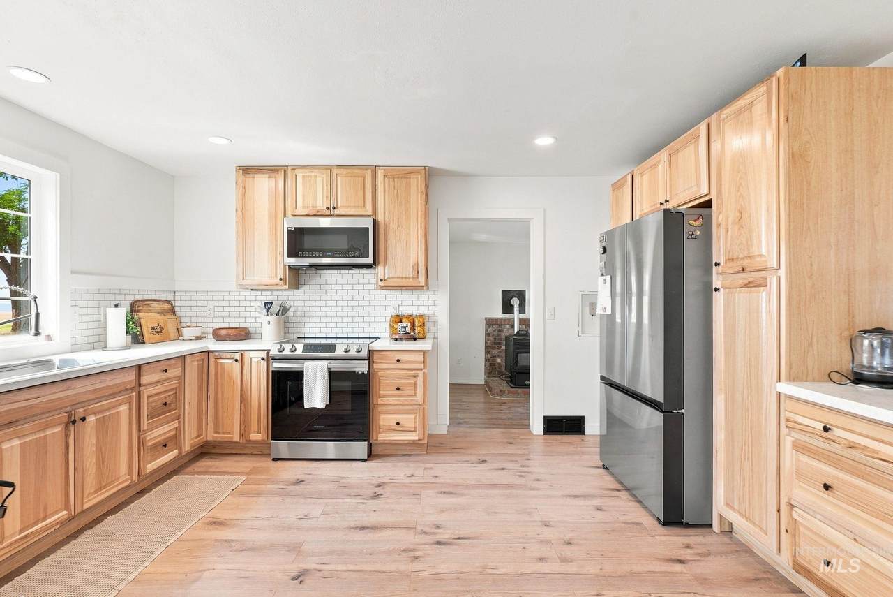 16078 Hoffman Road - Photo 1