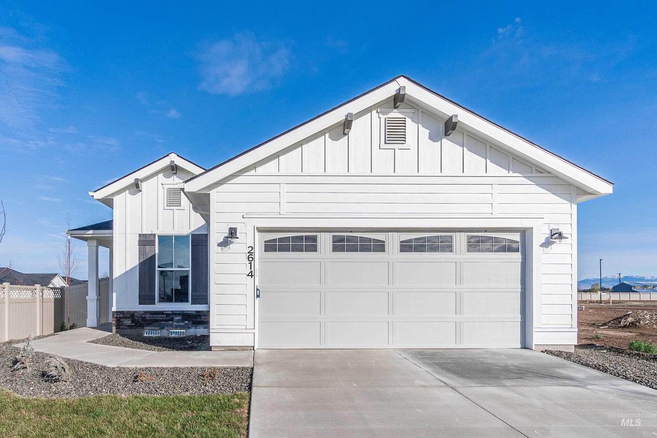 2614 Buckaroo Dr - Photo 1