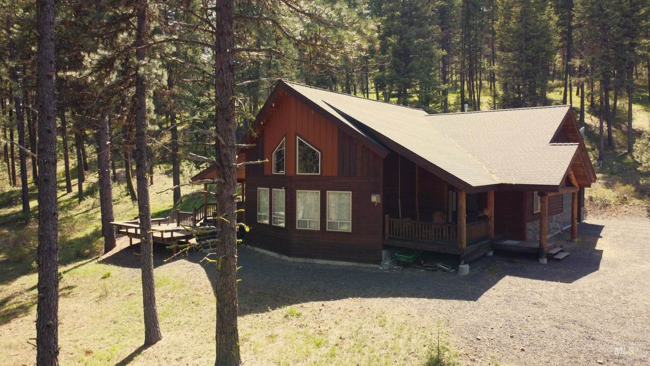 3942 Lupine Drive - Photo 1