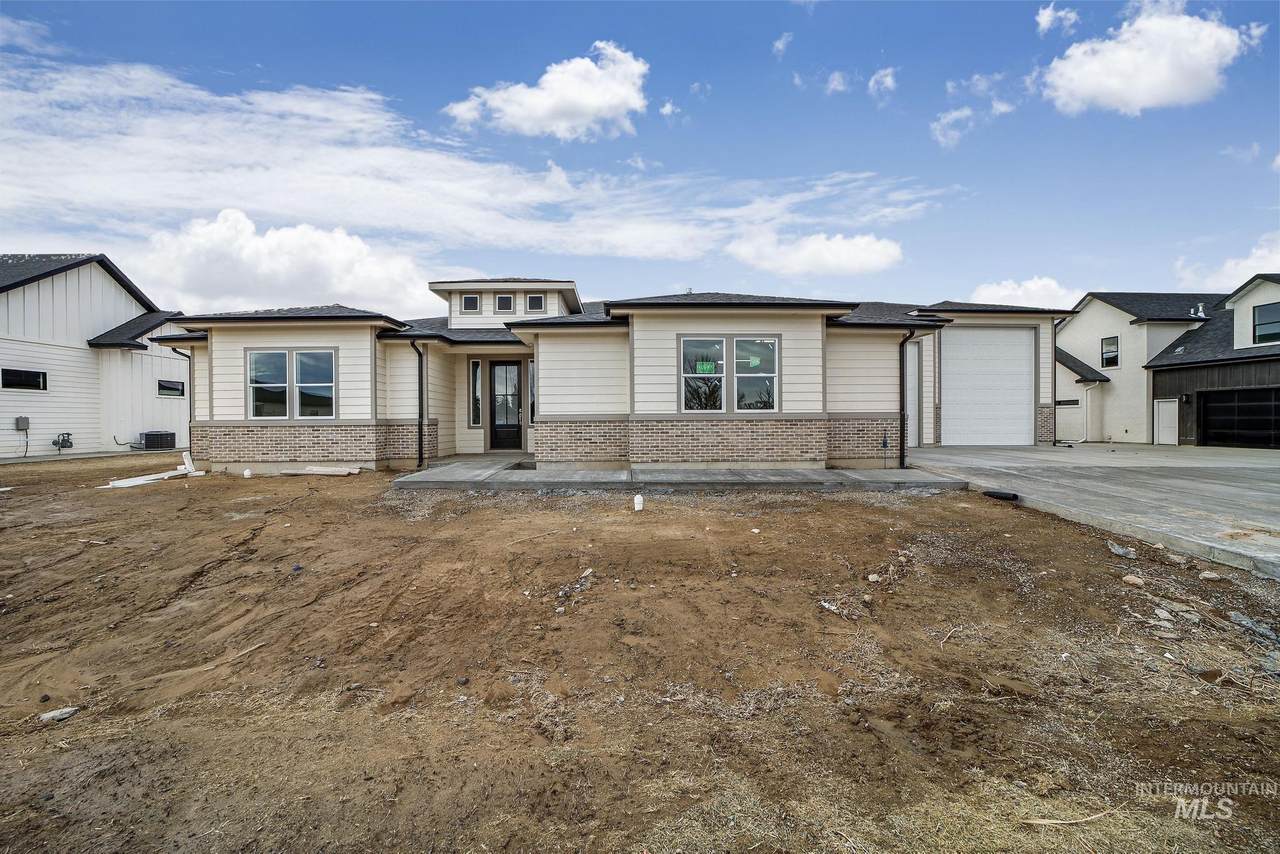 1586 Clear Creek Loop - Photo 1