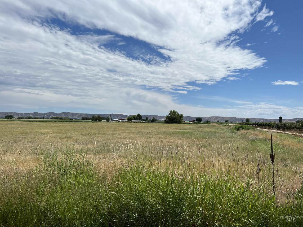 2711 Idaho Blvd - Photo 1