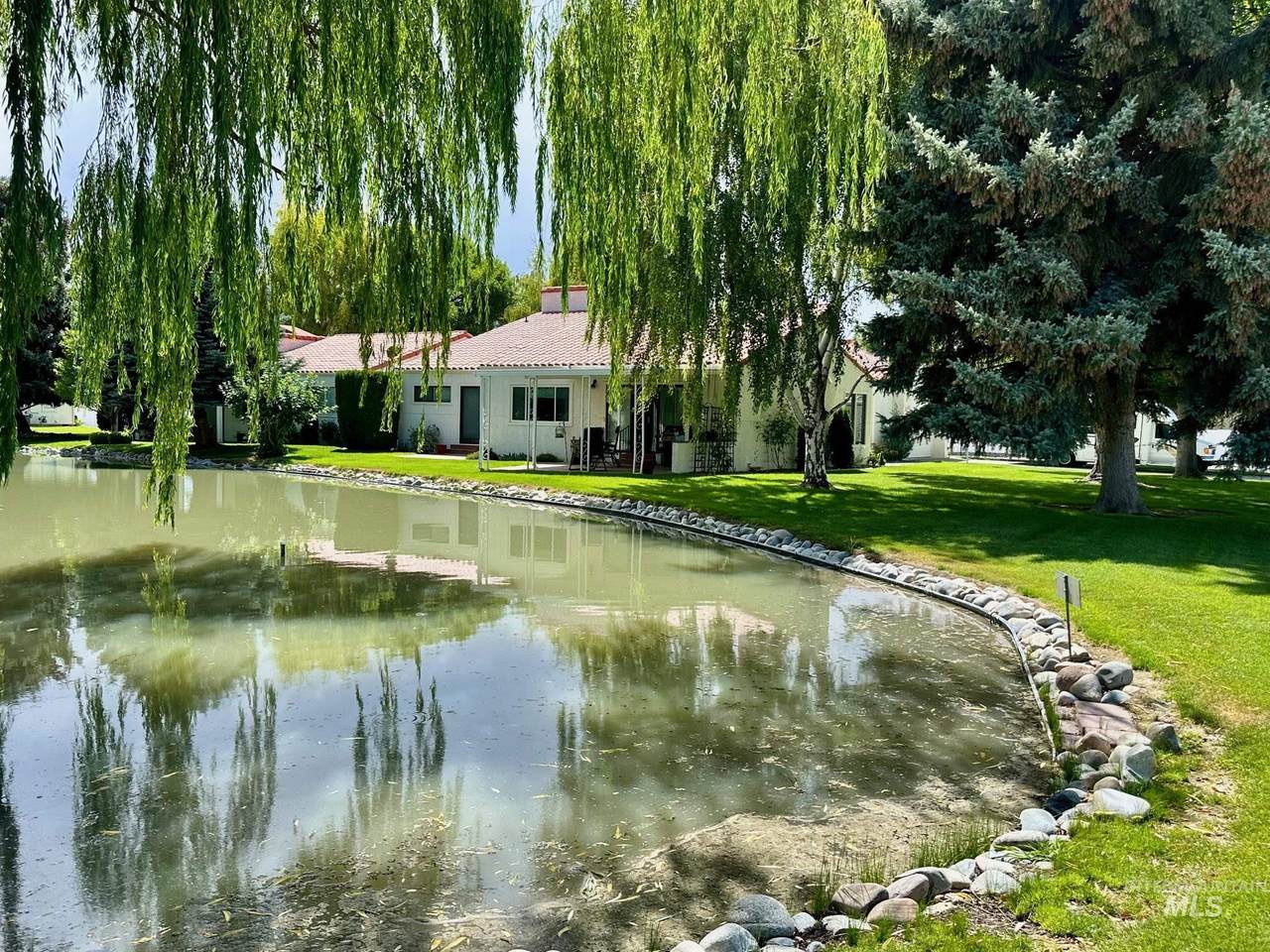 139 Los Lagos - Photo 1