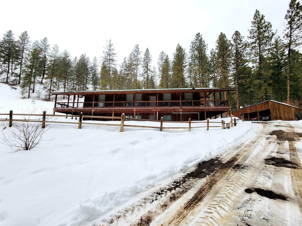 48144 Pine Creek - Photo 1