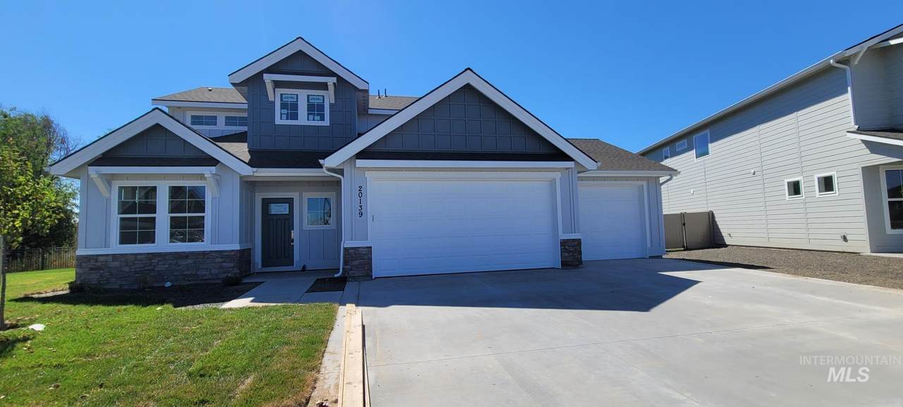 20139 Carbondale Avenue - Photo 1