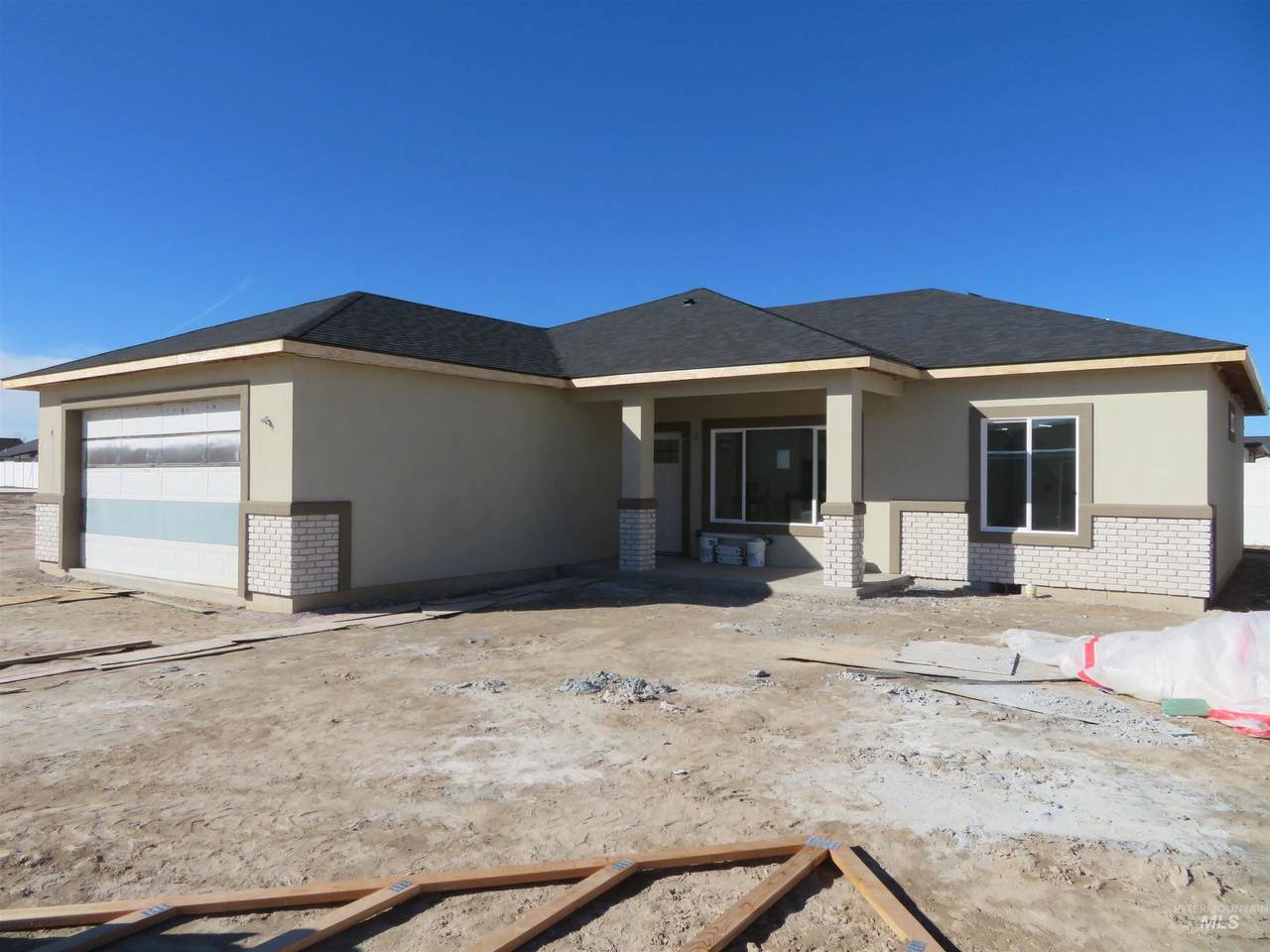 1376 Haizlee Way - Photo 1