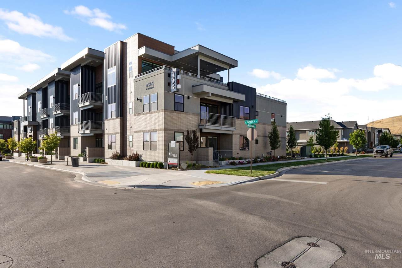 4340 Haystack St - Photo 1