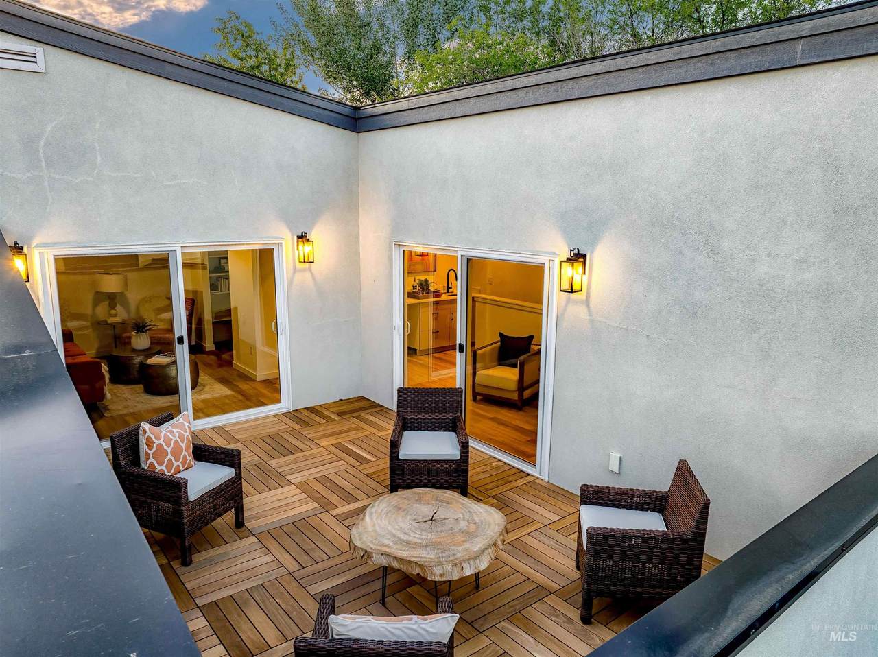 2007 Makar Ln - Photo 1