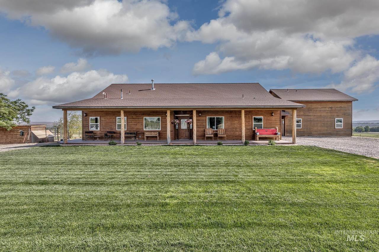 2175 Graham Blvd - Photo 1