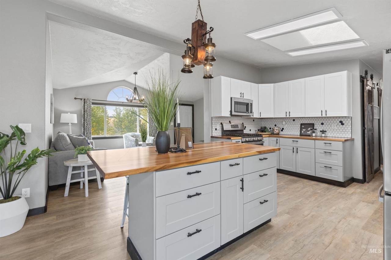 5890 El Paso Road - Photo 1