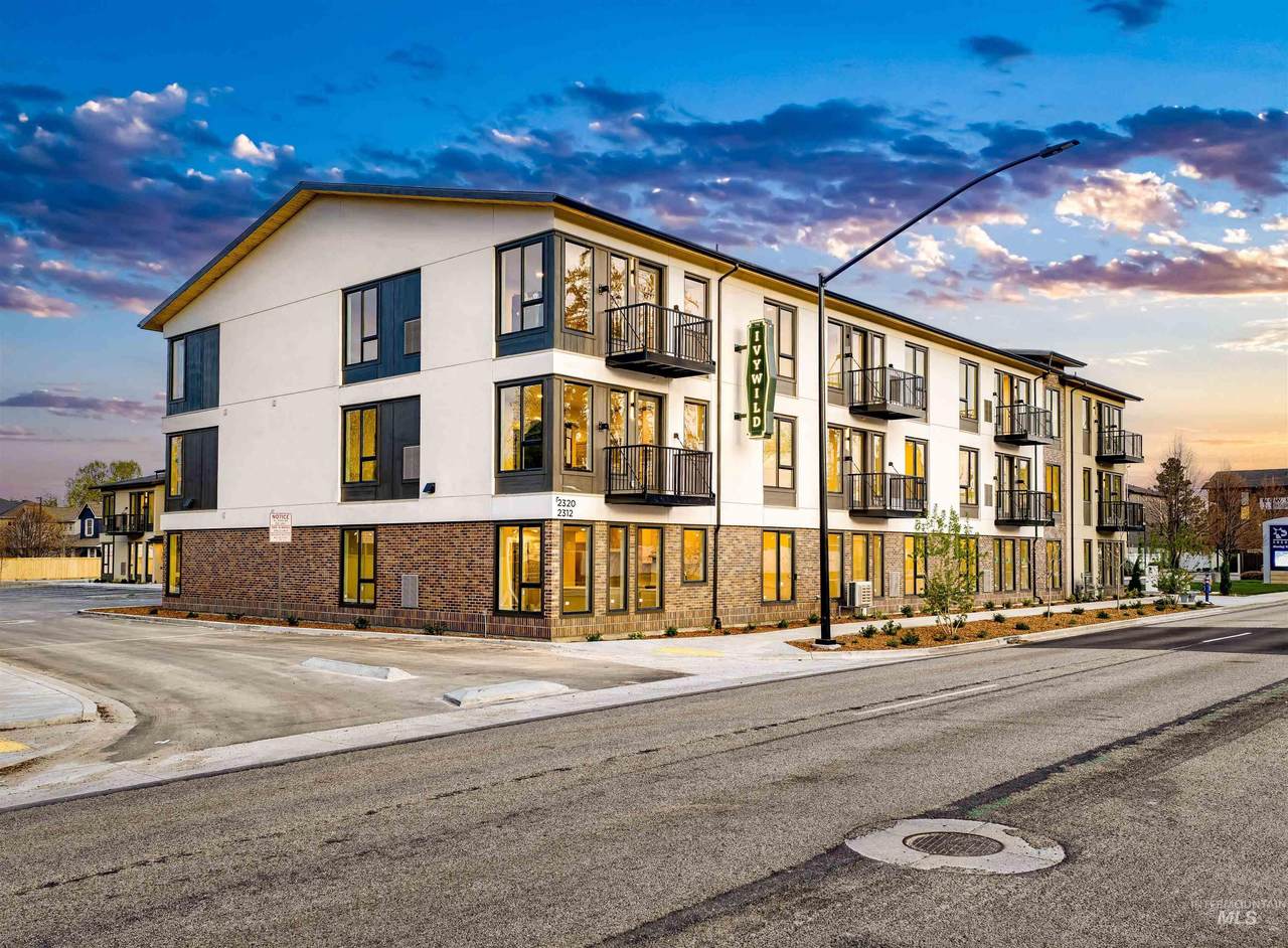 2312 Broadway Avenue - Photo 1