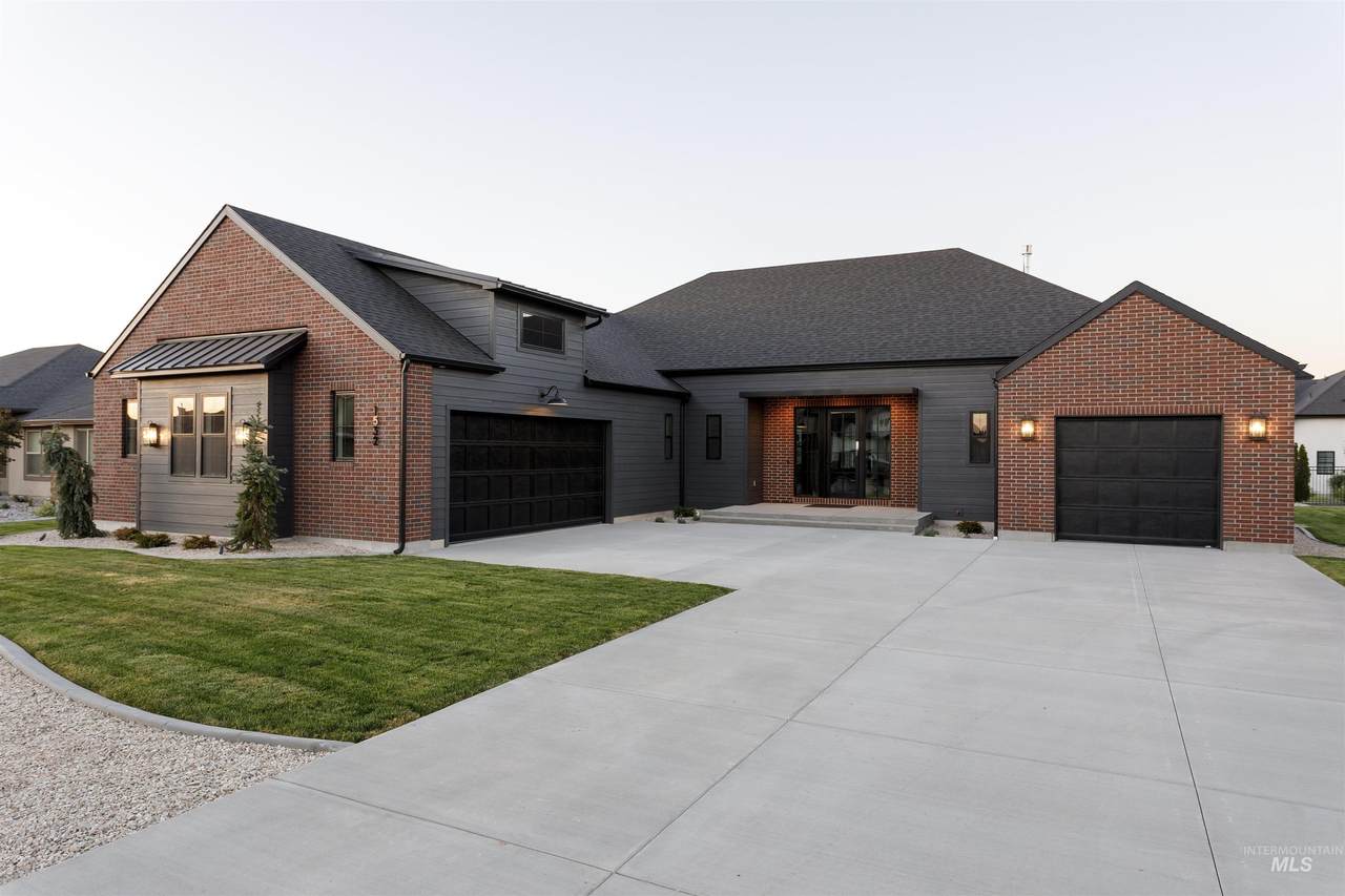 1532 Clear Creek Loop - Photo 1