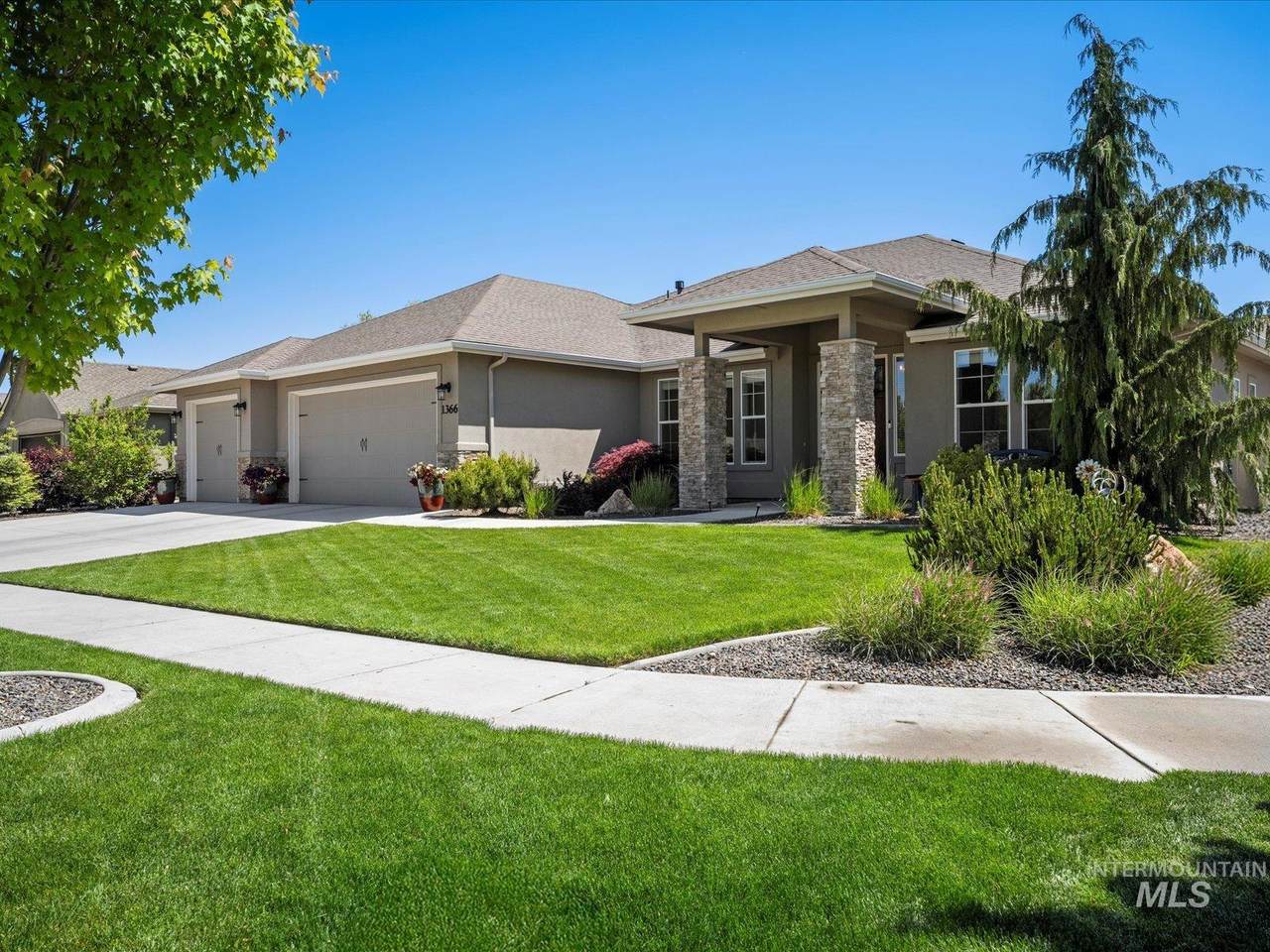 1366 Waterbrook Way - Photo 1