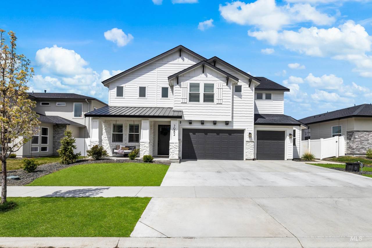 7982 Suttle Lake Drive - Photo 1