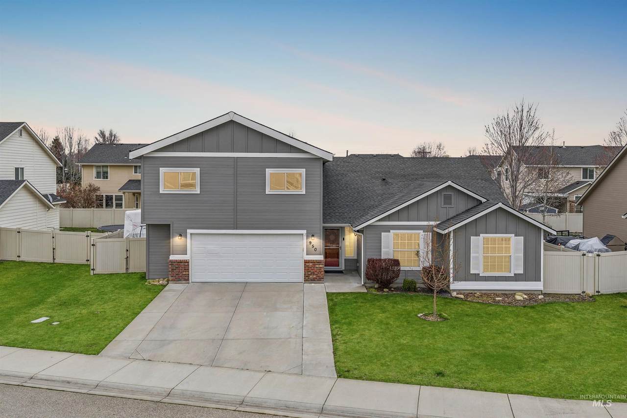 950 Pine Brook Way - Photo 1