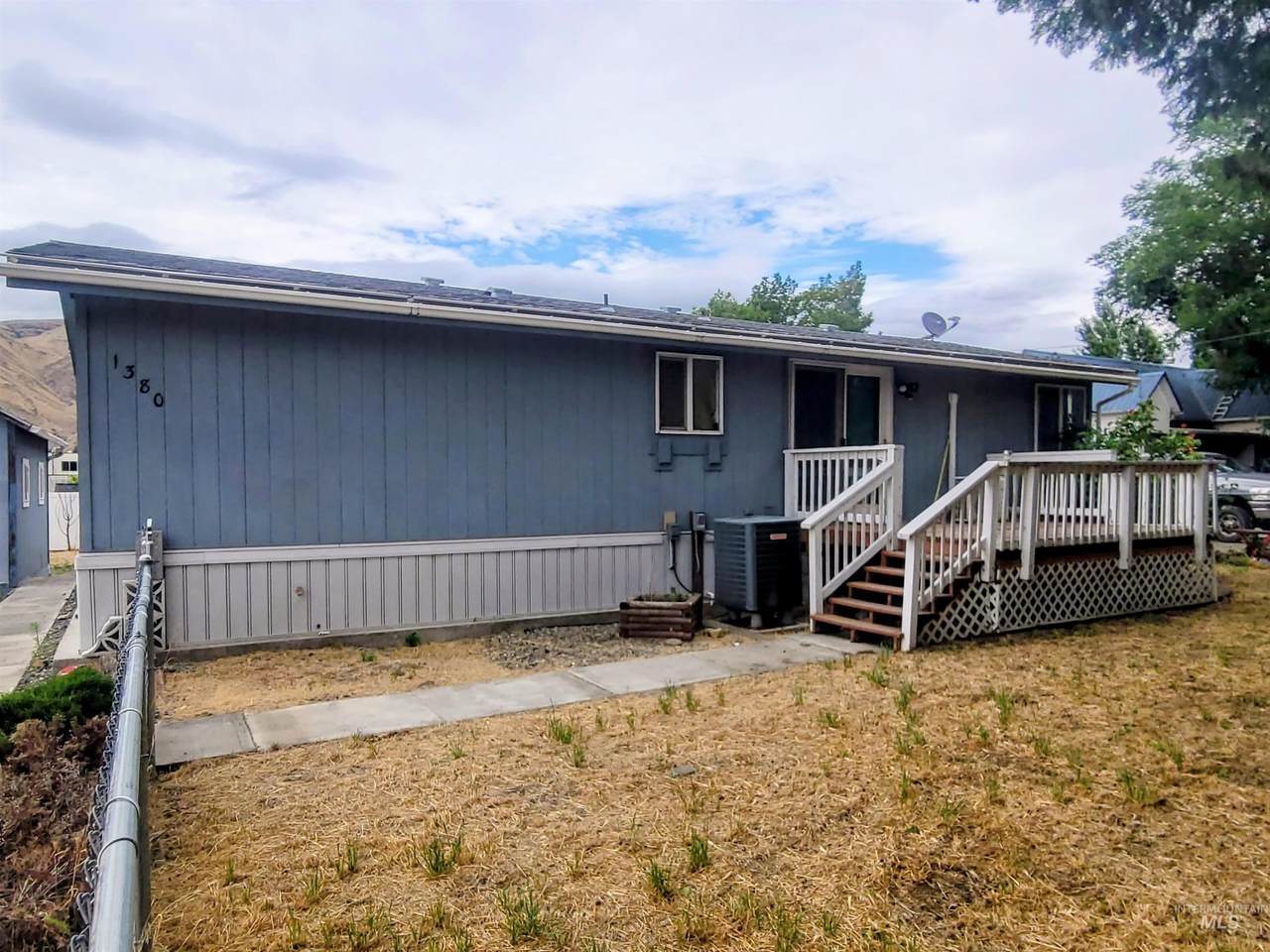 1380 Poplar St. - Photo 1