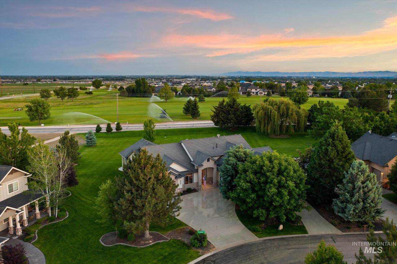 8585 Rioja St - Photo 1