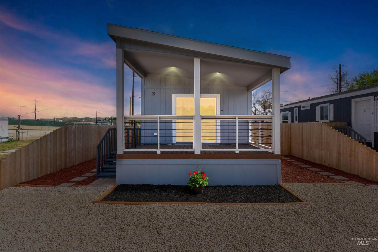 122 41st Street - Photo 1