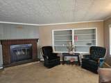 140 Rainbow Dr - Photo 4