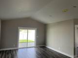 908 Sierra St - Photo 18