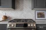 18293 Pine Grove Ave - Photo 9