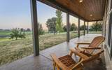 1005 Viola Ln - Photo 2