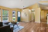 8202 Waterlily Ave - Photo 10