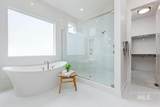 2528 Linnet Place - Photo 16