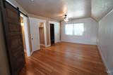 1202 Hale St - Photo 4