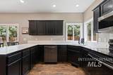 722 Bonneville Dr - Photo 14
