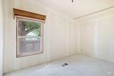 218 E Ave G - Photo 15
