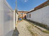 542 E St - Photo 18