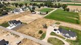 410 Skyview Ln - Photo 4