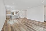 1747 Rock View Ln - Photo 17