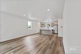 1747 Rock View Ln - Photo 19