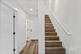 1747 Rock View Ln - Photo 2