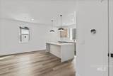 1747 Rock View Ln - Photo 6