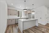 1747 Rock View Ln - Photo 9