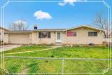 913 9th Ave N - Photo 1