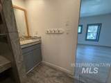 902 Main - Photo 32