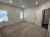 1011 Thunder Mountain St - Photo 9