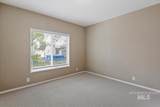 951 Avalon St - Photo 15