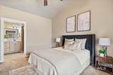 2916 Cloverdale Rd - Photo 16