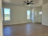 945 15th St - Photo 3
