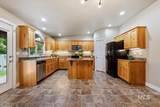 927 Lockhart Ln - Photo 2