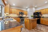 927 Lockhart Ln - Photo 3