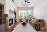 6231 Vicenza Ave - Photo 9