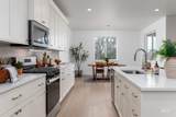 831 Bay St - Photo 5