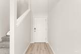 16210 Andes Ave - Photo 2
